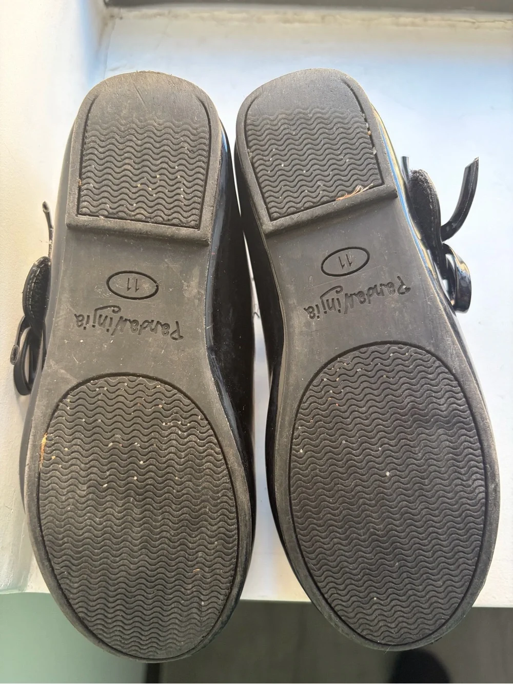 Girls Classic Black Patent Mary Jane Flats - Comfortable kids Shoes